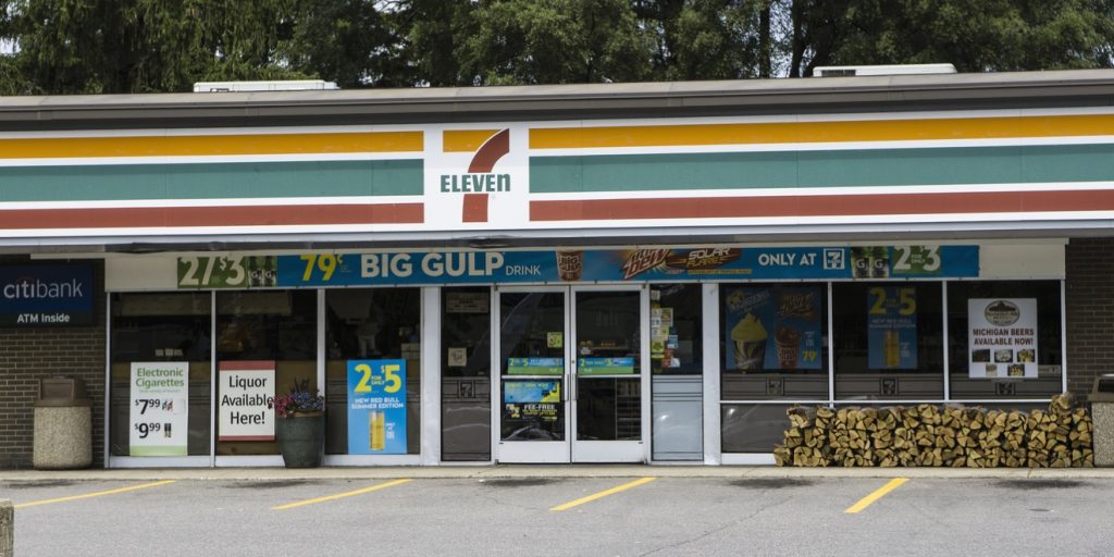 What is the history of the 7Eleven convenience store franchise?