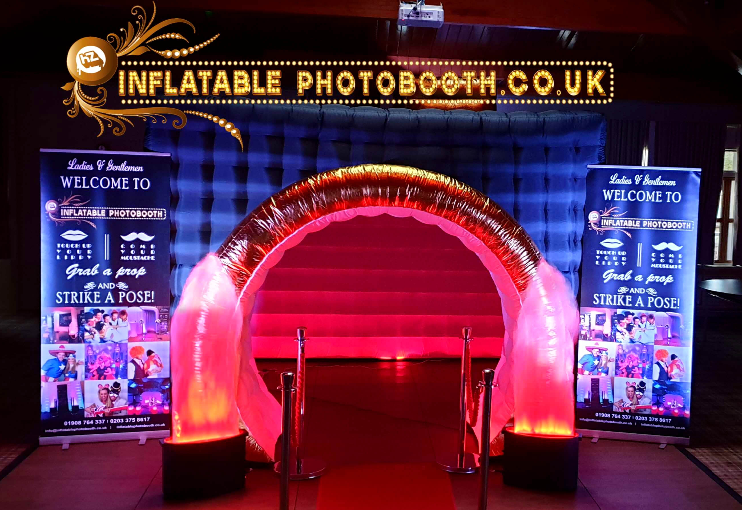 Inflatable photo booth